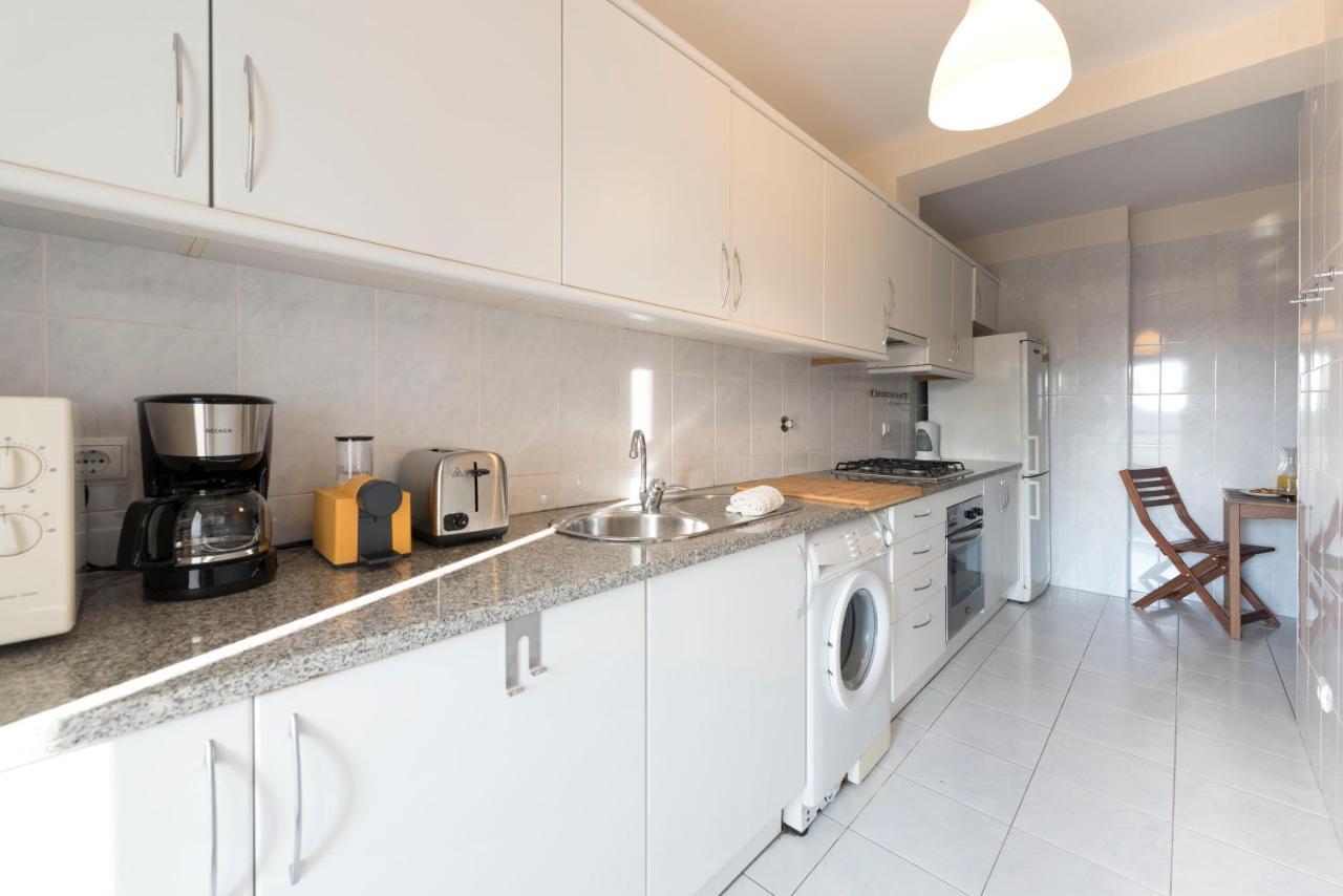 Lovelystay - Homey Feeling Flat W/ Free Parking Porto Dış mekan fotoğraf