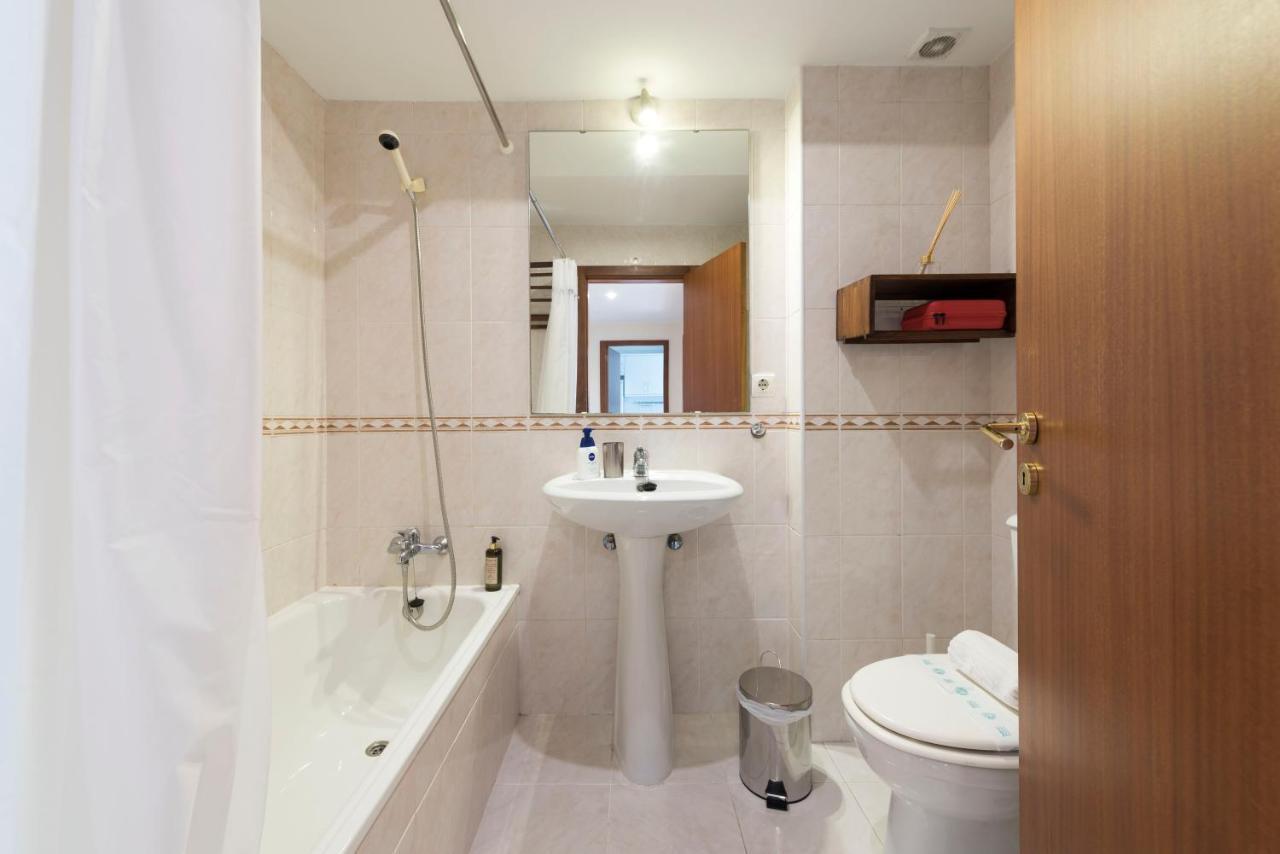 Lovelystay - Homey Feeling Flat W/ Free Parking Porto Dış mekan fotoğraf
